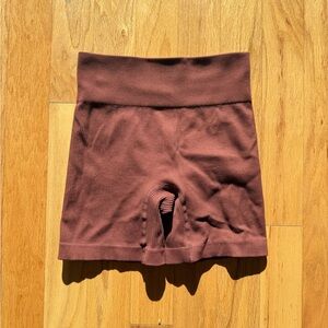 Women's Maroon Ribbed Shorts